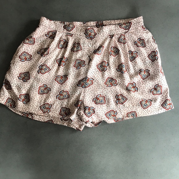 H&M Pants - H&M viscose printed lightweight shorts